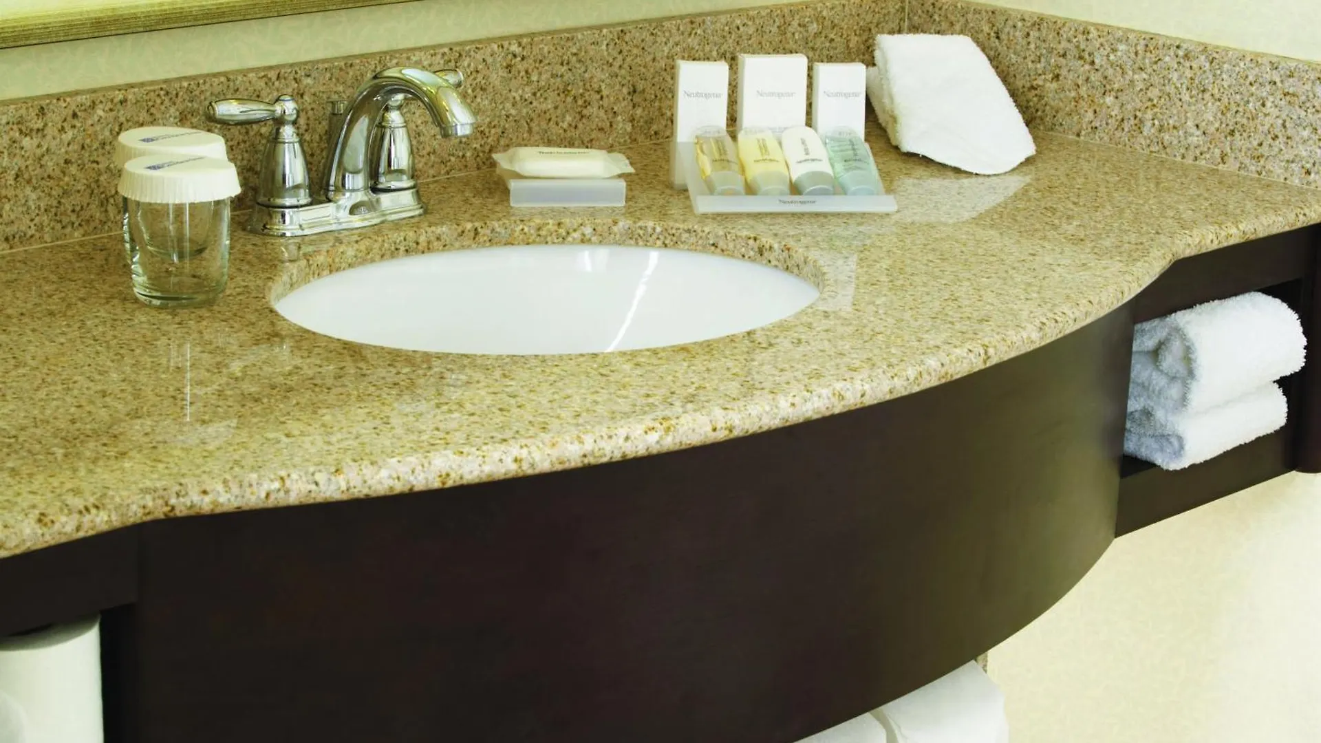 Hilton Garden Inn, Trivandrum Thiruvananthapuram Hotel