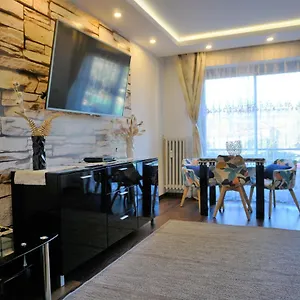  Apartment Charming Ac 2-bedroom Center Family, Couples Friendly France